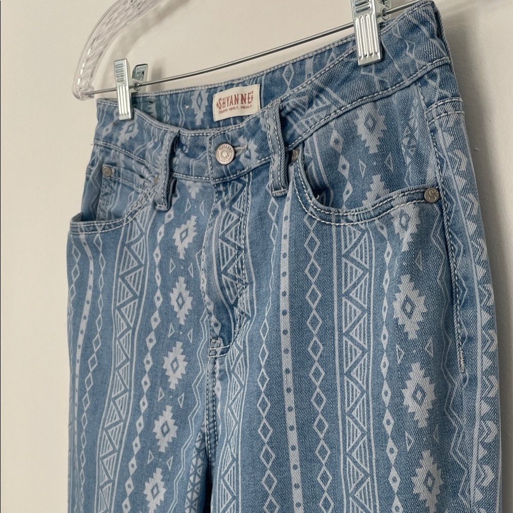 Shyanne Country Light Blue Aztec-Print Flare Bell Bottom Jeans size 30